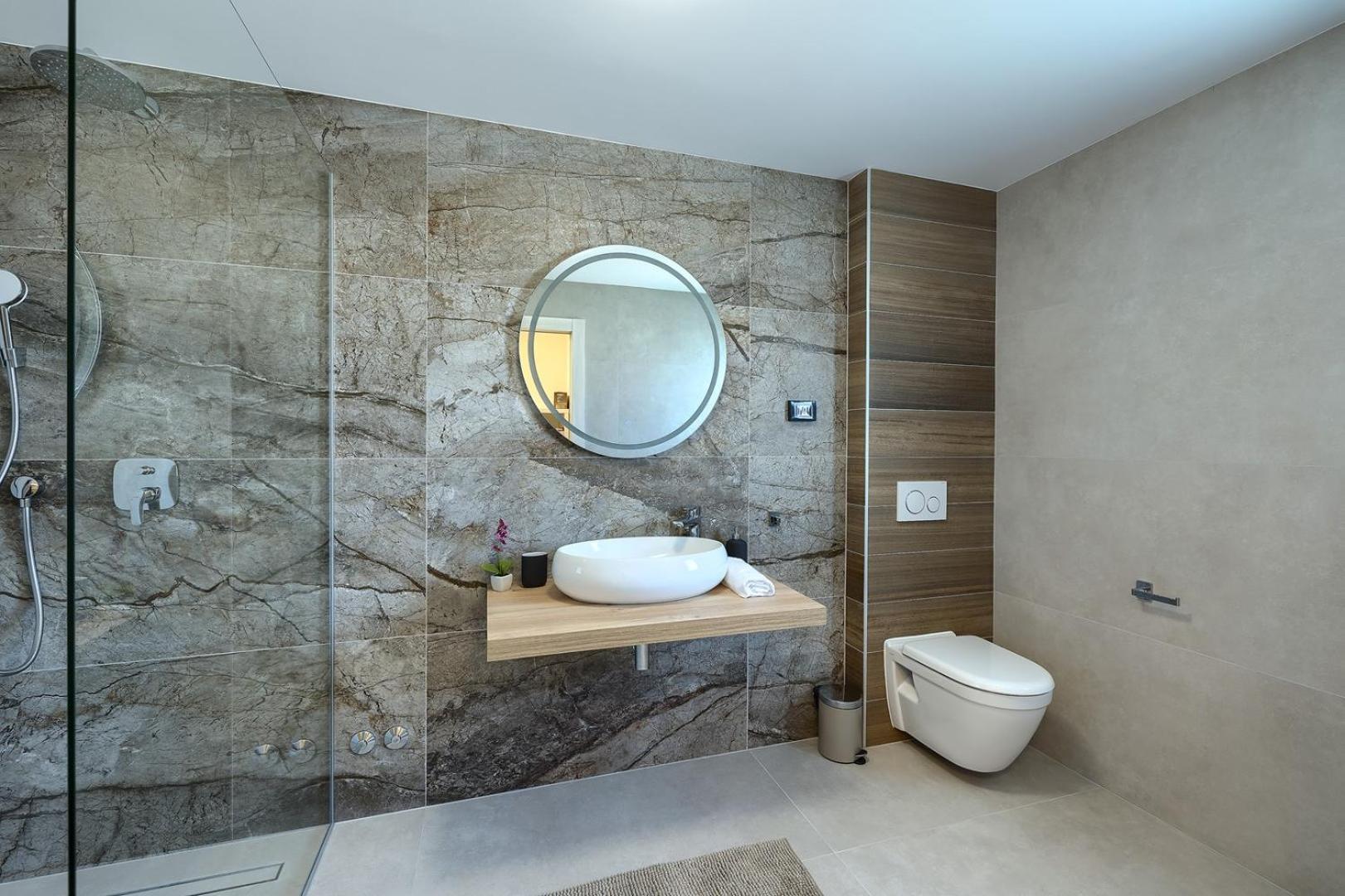 Vila Meri With Private Pool And Sea View Pula