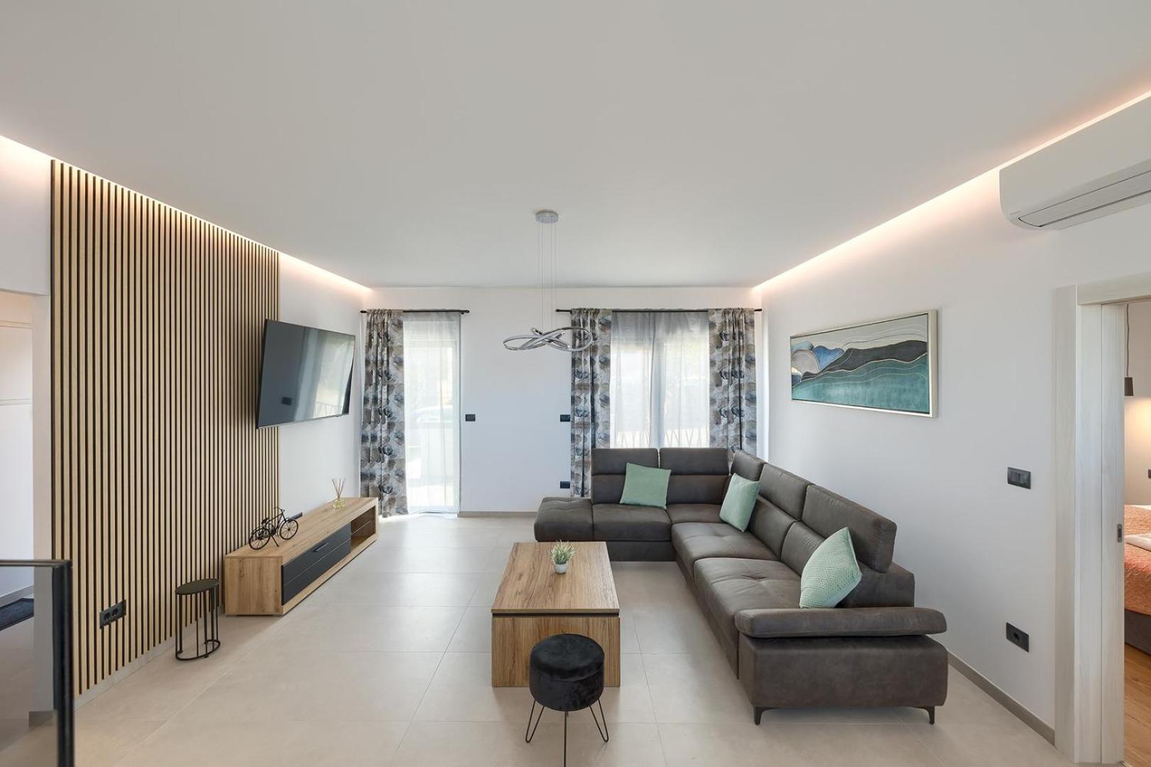 Meri With Private Pool And Sea View Villa
